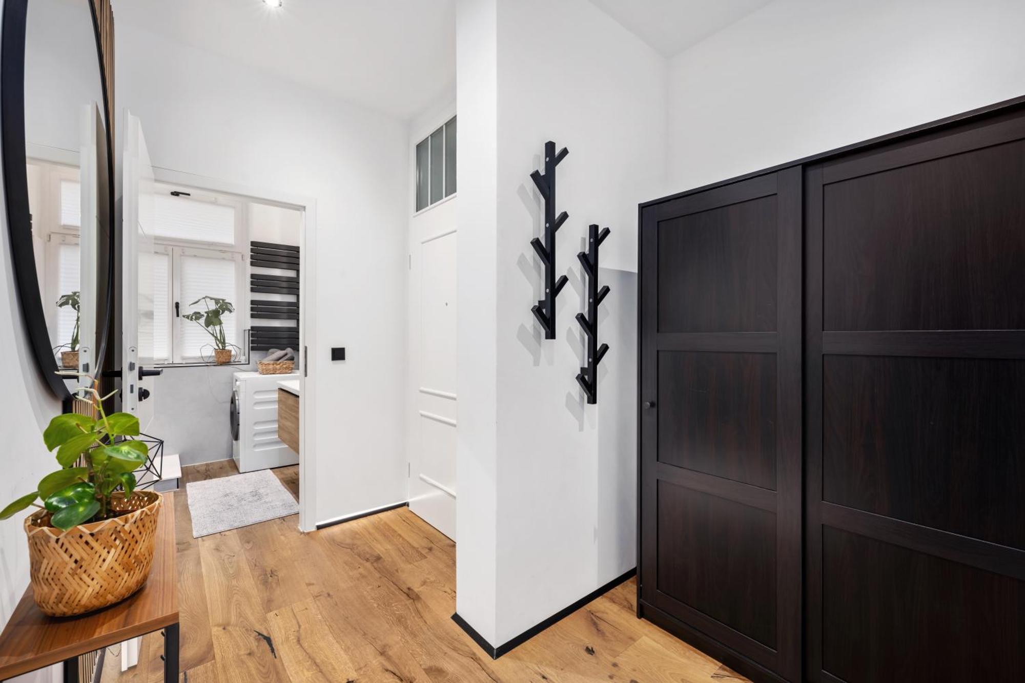 Edler Wohnraum Luxurioeses Stadtstudio Mit Balkon, Kaffeevollautomat & Klima Zwickau Kültér fotó