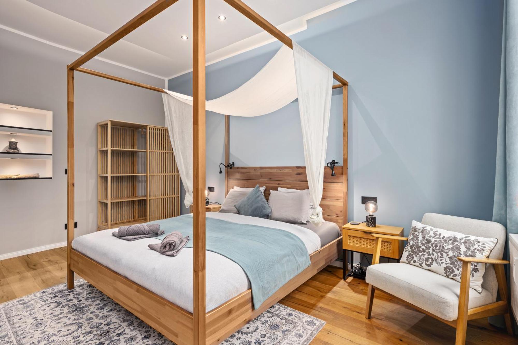 Edler Wohnraum Luxurioeses Stadtstudio Mit Balkon, Kaffeevollautomat & Klima Zwickau Kültér fotó